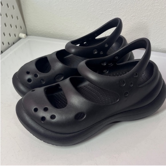 CROCS Phaedra Black Platforms Mary Janeish Style 
▪️Size 6
New - Picture 1 of 8
